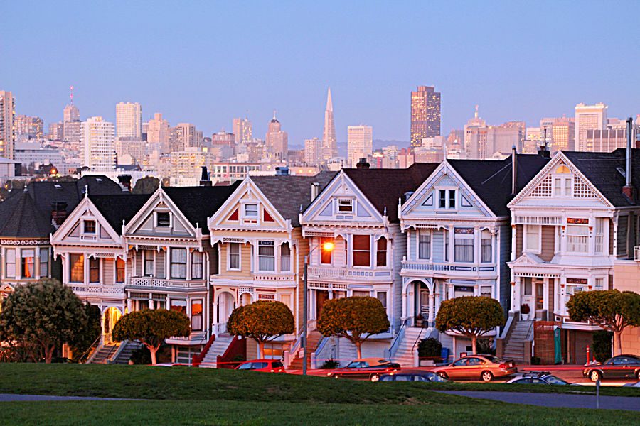 Seven painted houses called the Painted Ladies are a fun and free thing to do in San Francisco.