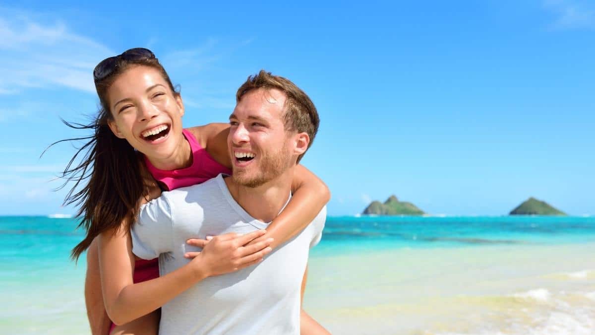 hawaiian beach couple