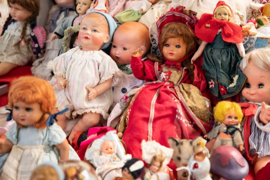 antique porcelain dolls