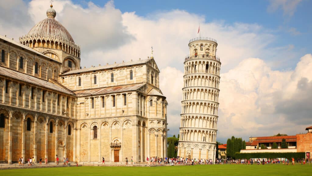 Leaning tower or Pisa